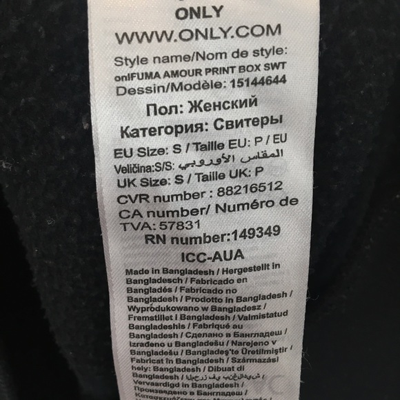 ONLY Red Velvet Heart Detail Black Sweatshirt - Picture 6 of 7